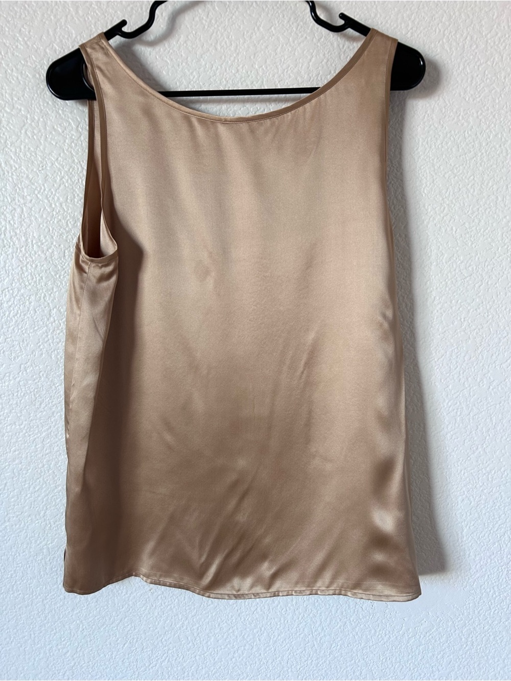 Classiques Entier 100% Silk Scoop Layer Tank in Gold Academic Classy Lightweight - Picture 2 of 8
